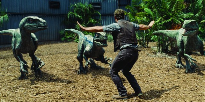 Picture from Jurassic World Sparks New Online Trend with Zookeepers